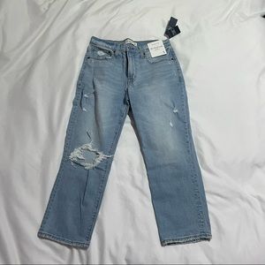 Abercrombie & Fitch Mid Rise Boyfriend Jeans